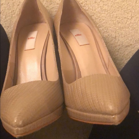 Leather point toe pumps size 39 European/9-9.5 US - Picture 6 of 6